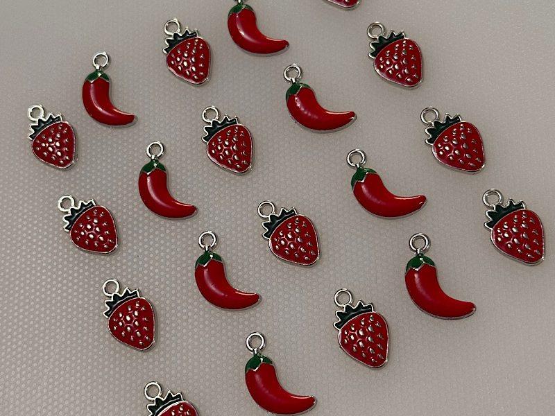 آویز فلفل و توت فرنگی | آویز رنگی و فانتزی برای ساخت زیورآلات خاص و پینترستی