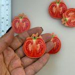 آویز فانتزی اسلایس گوجه جنس پلی استر