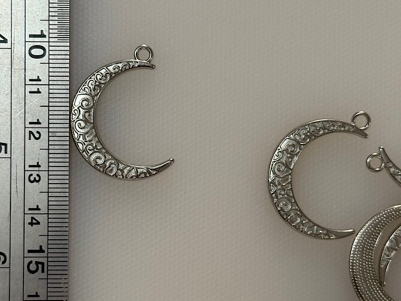 آویز ماه فلزی با آبکاری قوی و ماندگاری رنگ بالا