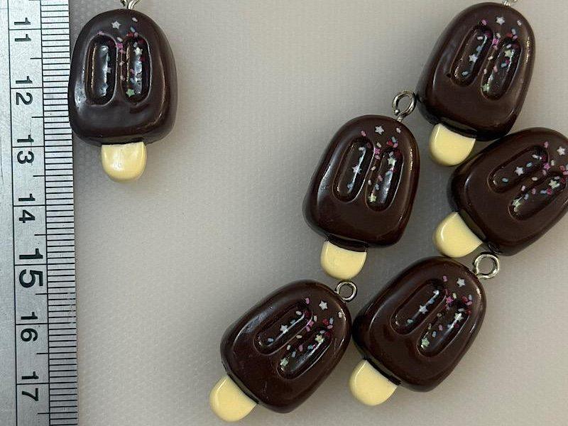 پیکسل بستنی شکلاتی با طراحی فانتزی و جذاب